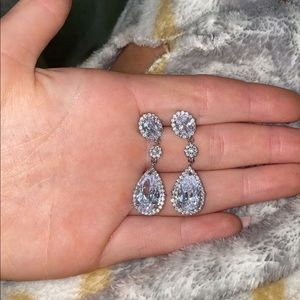 Womens tear drop dangle earrings